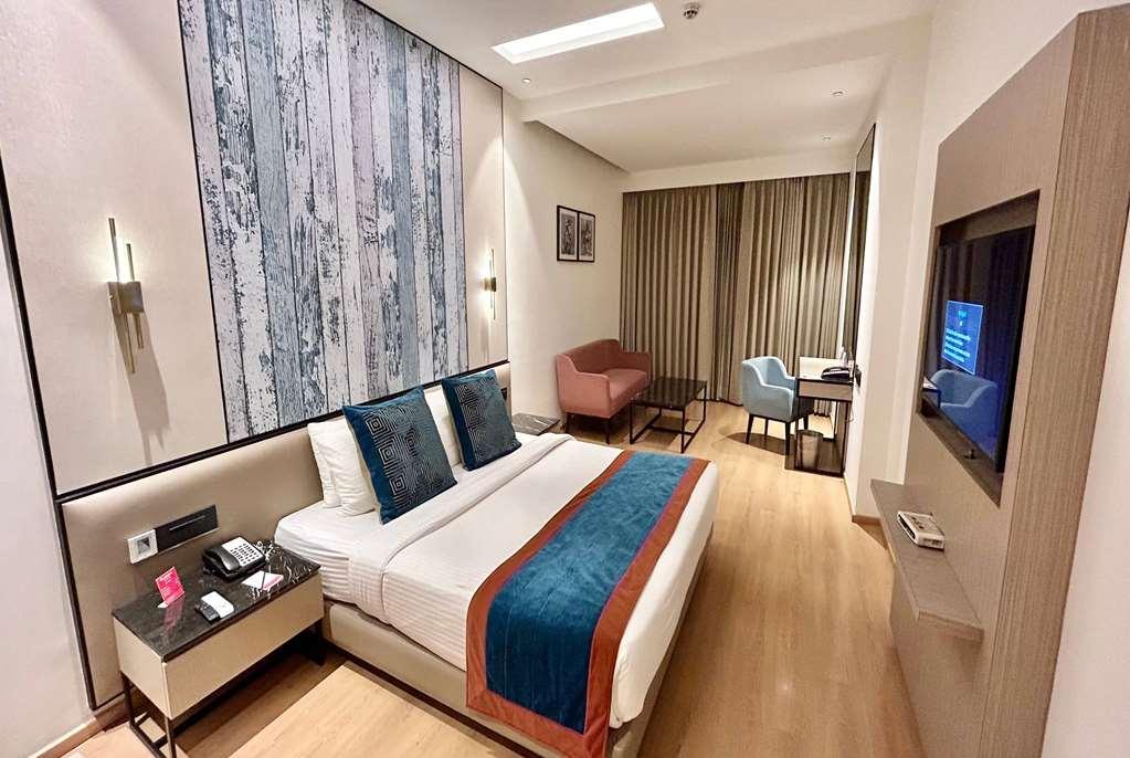 Ramada By Wyndham Jalandhar City Center Habitación foto